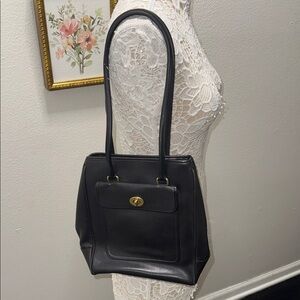 Coach Elegant Black Shoulder Bag